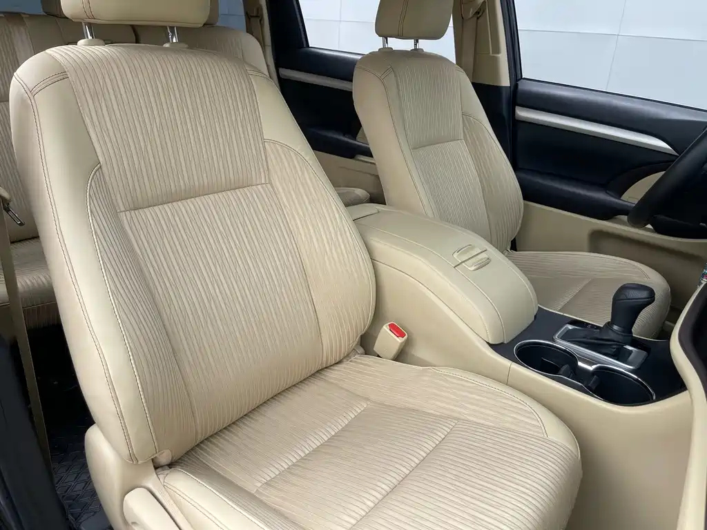 TOYOTA HIGHLANDER 2021
