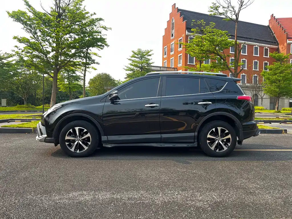 TOYOTA RAV4 RONGFANG 2018