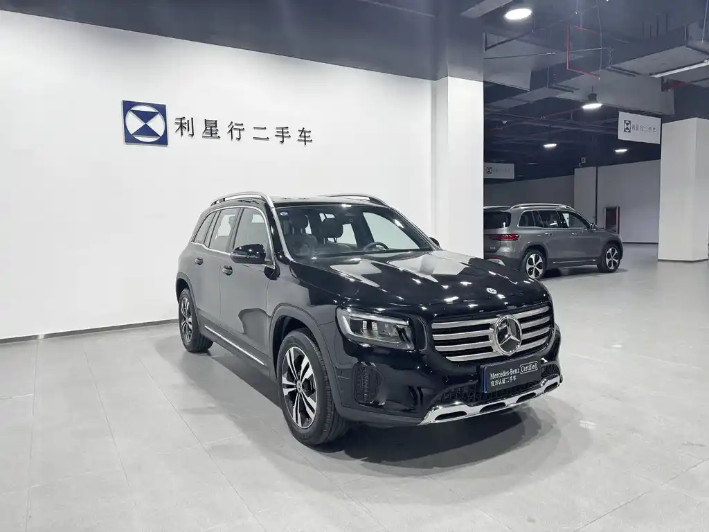 MERCEDES BENZ GLB 2024