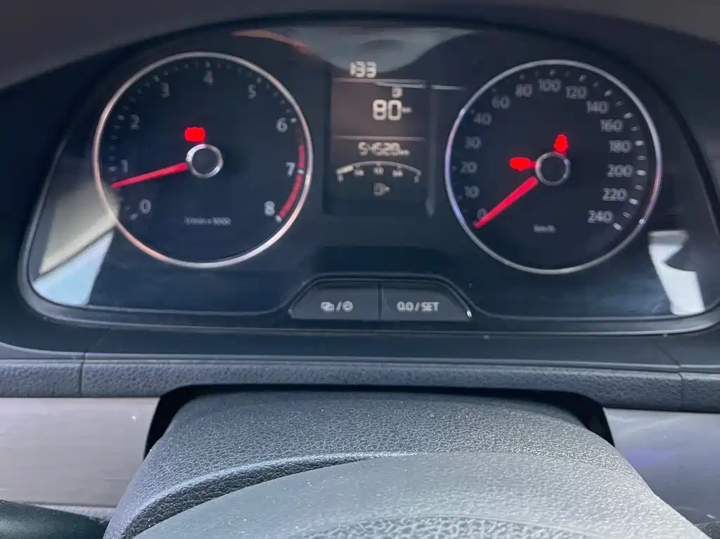 VOLKSWAGEN LAVIDA 2015