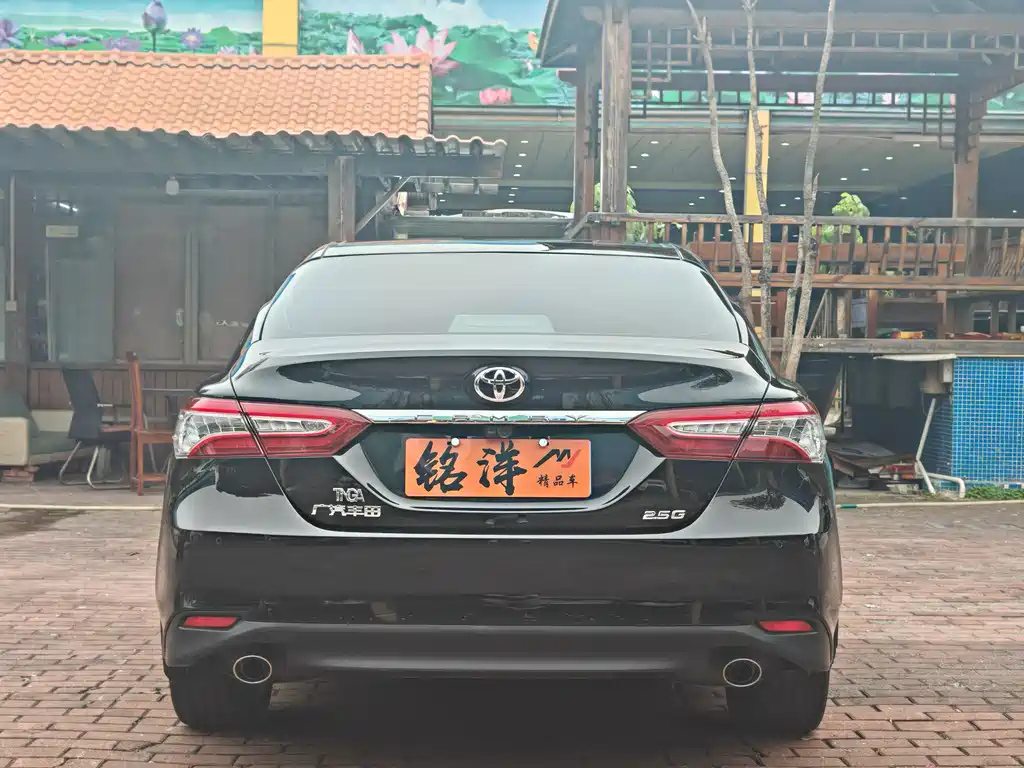 TOYOTA CAMRY 2019
