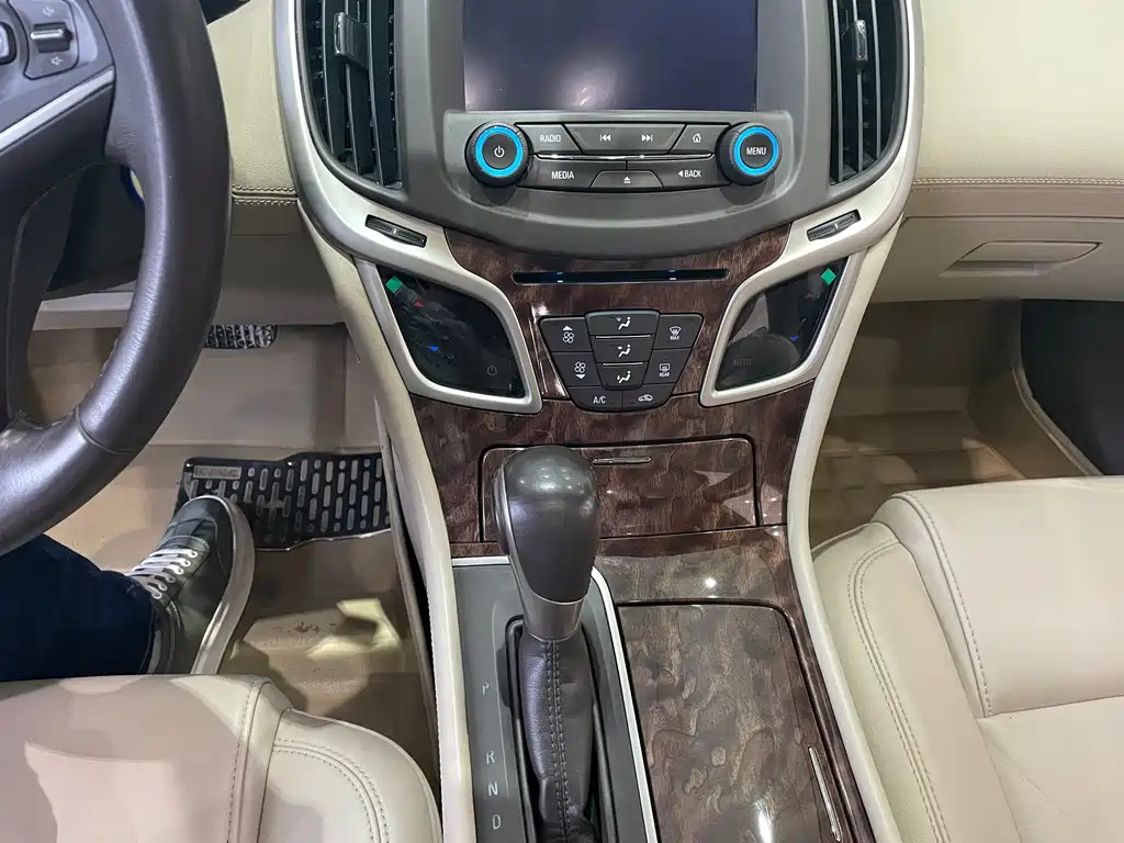 BUICK LACROSSE 2015