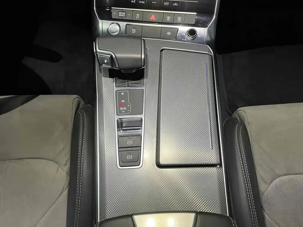 AUDI A6L 2019