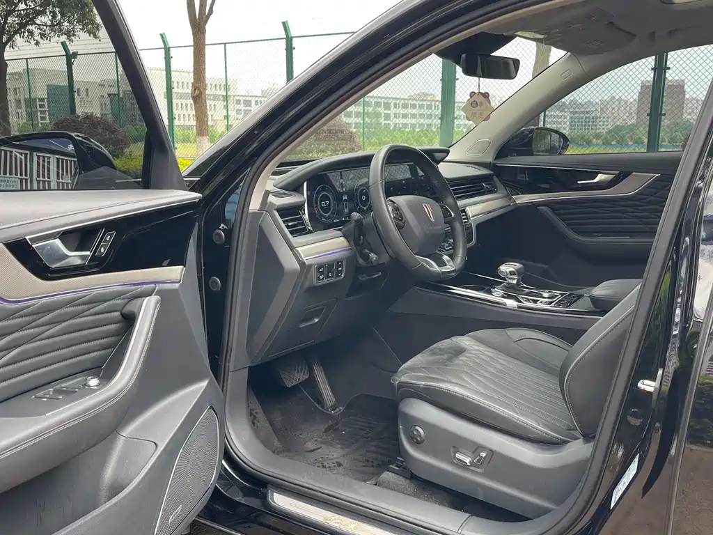 HONGQI HS5 2022