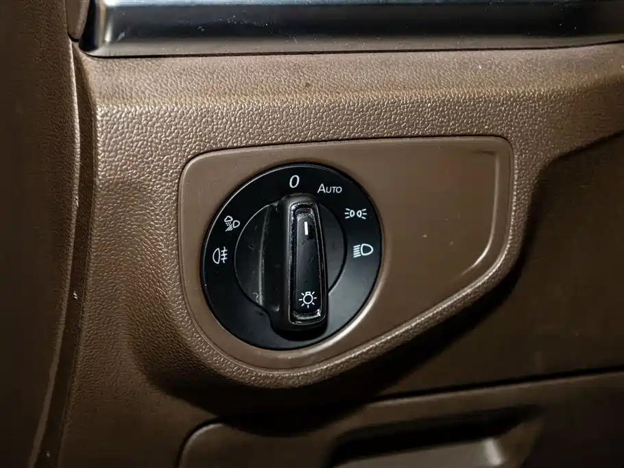 VOLKSWAGEN VILORAN 2021