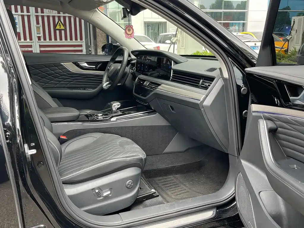 HONGQI HS5 2022