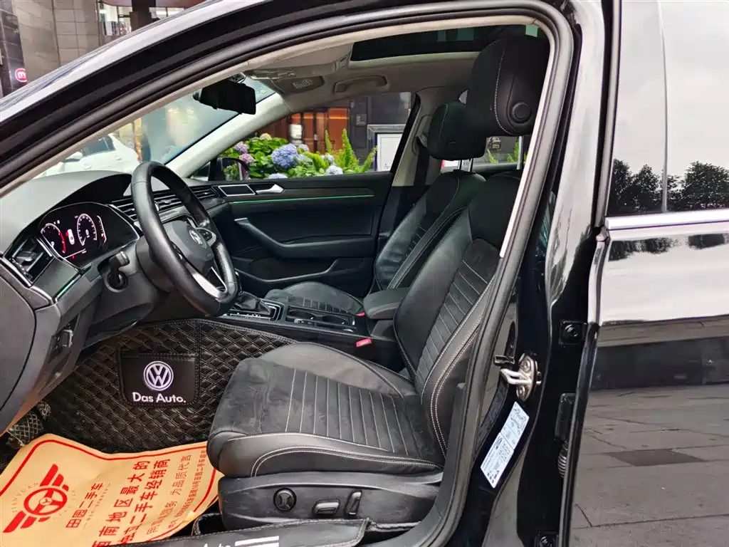 VOLKSWAGEN MAGOTAN 2020