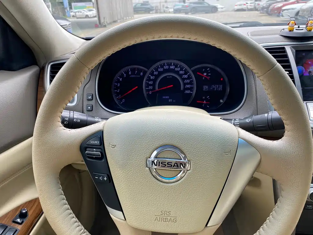NISSAN TEANA 2011