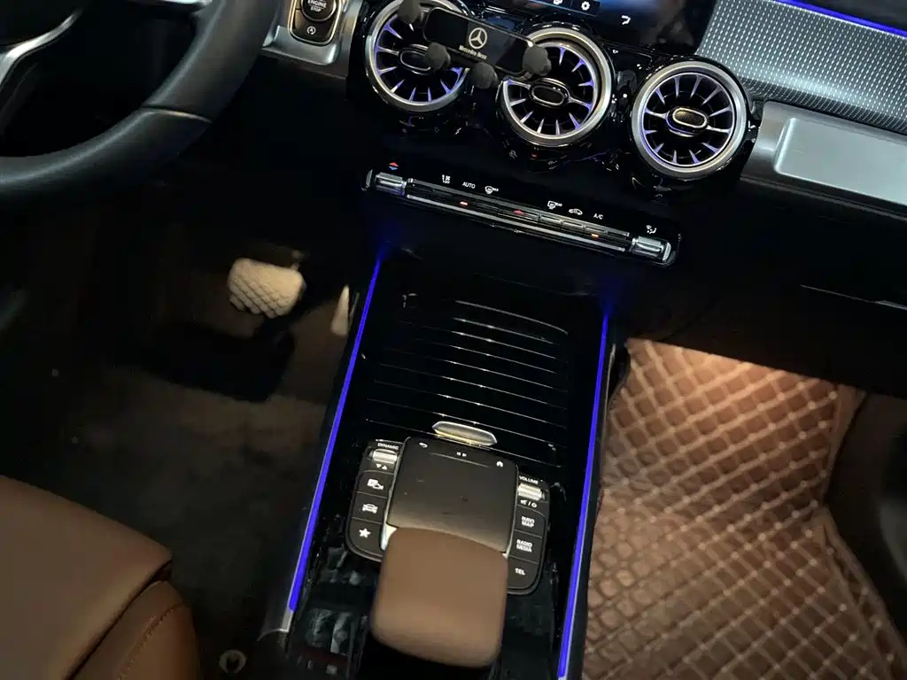 MERCEDES BENZ GLB 2022