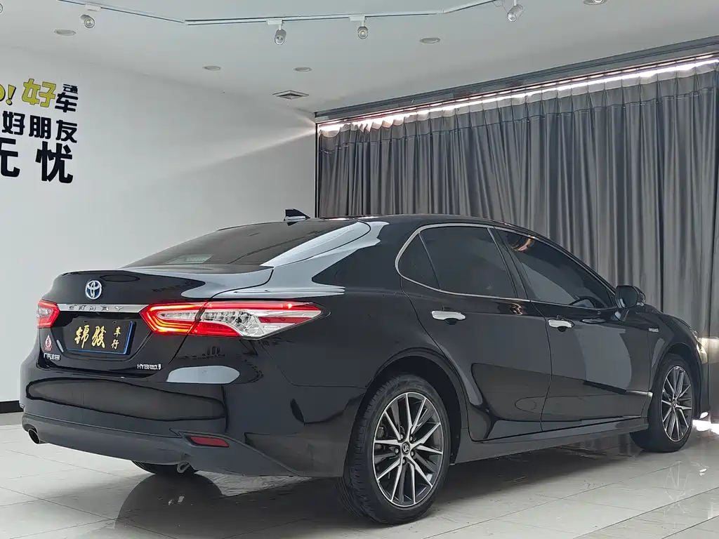 TOYOTA CAMRY 2021
