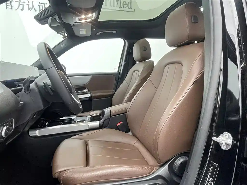 MERCEDES BENZ GLB 2022