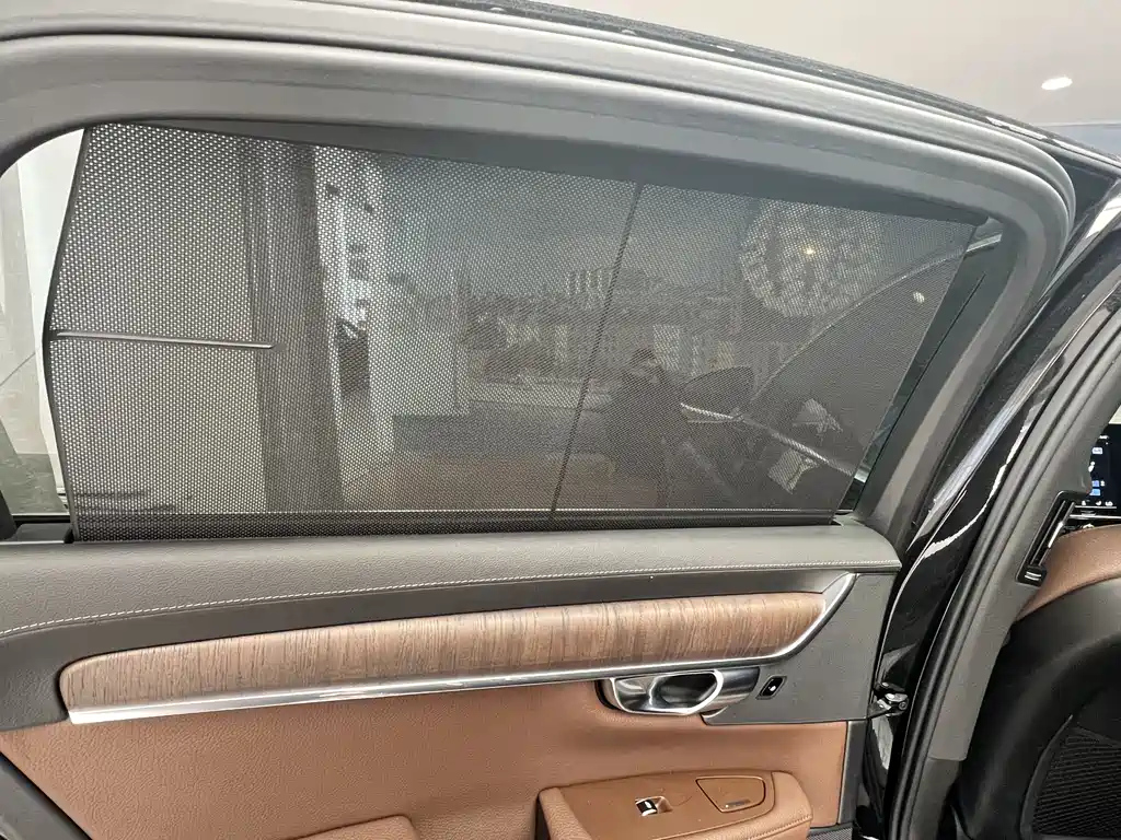 VOLVO S90 2021
