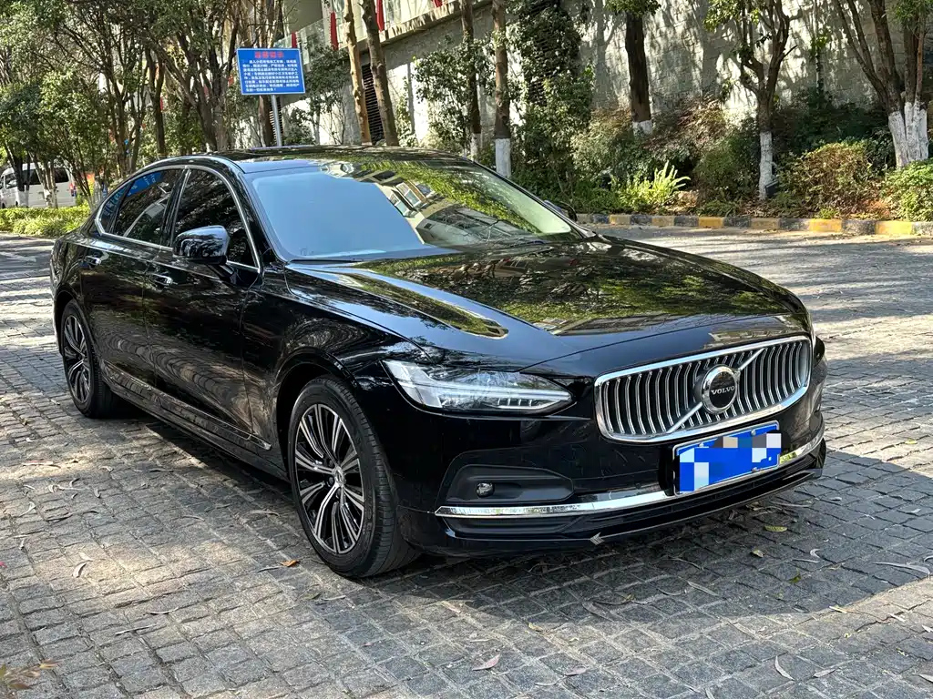 VOLVO S90 2021