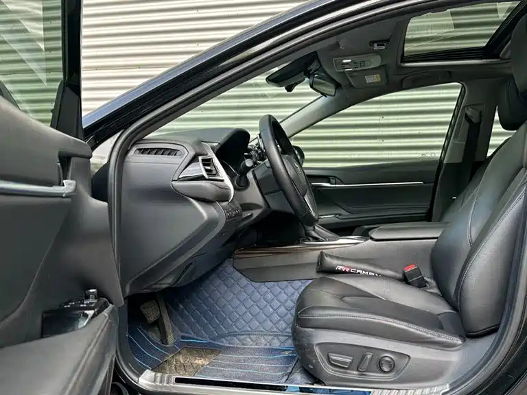 TOYOTA CAMRY 2018