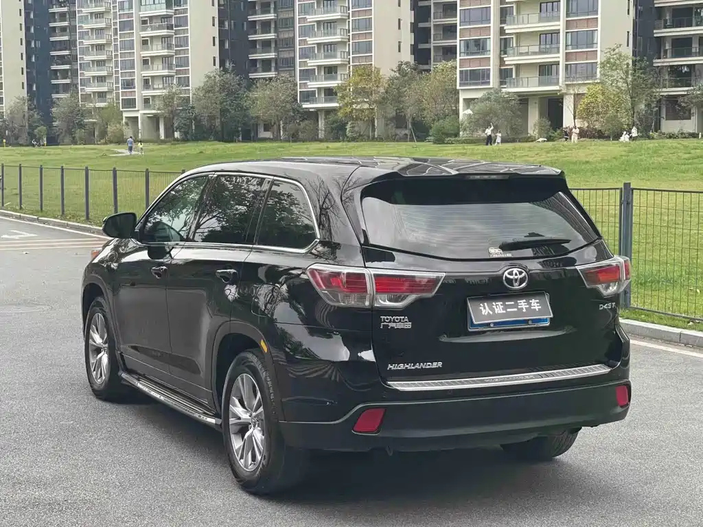 TOYOTA HIGHLANDER 2017