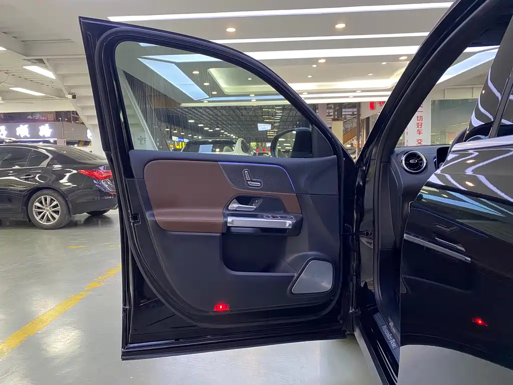 MERCEDES BENZ GLB 2020