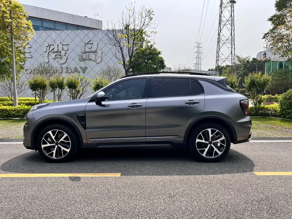 LYNK&CO 01 NEW ENERGY 2021