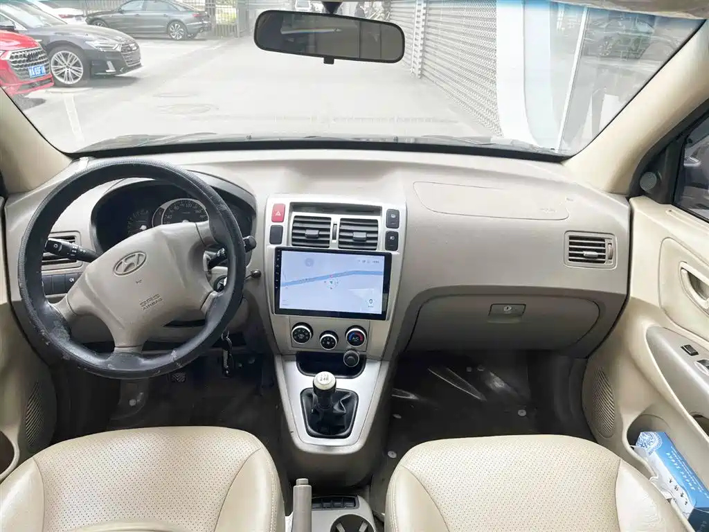 HYUNDAI TUCSON 2010