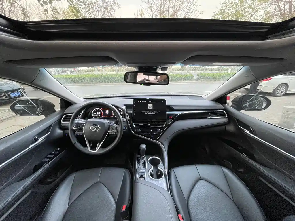 TOYOTA CAMRY 2023