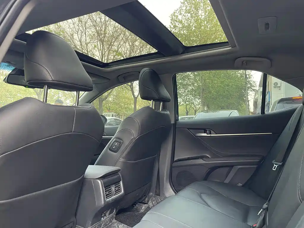 TOYOTA CAMRY 2023