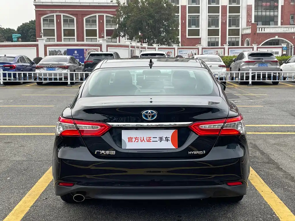TOYOTA CAMRY 2021