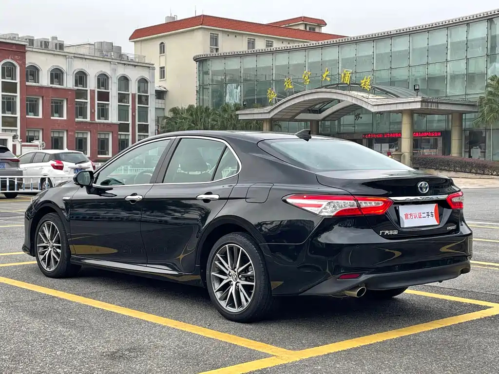 TOYOTA CAMRY 2021