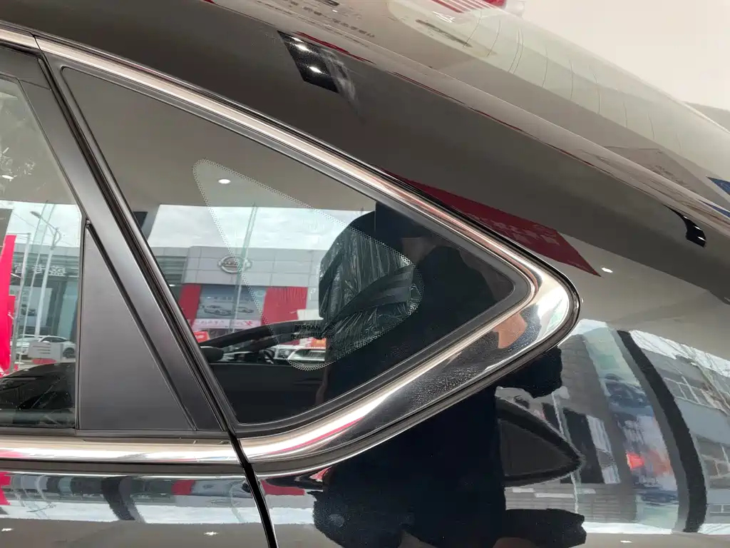 NISSAN SYLPHY 2023