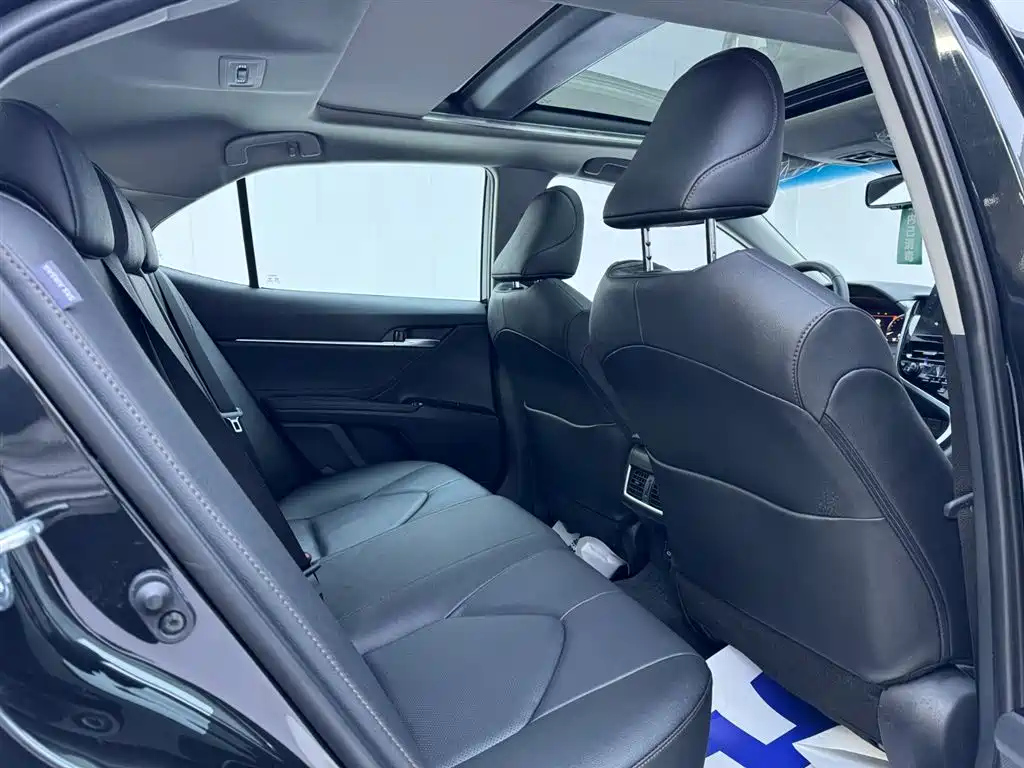 TOYOTA CAMRY 2023