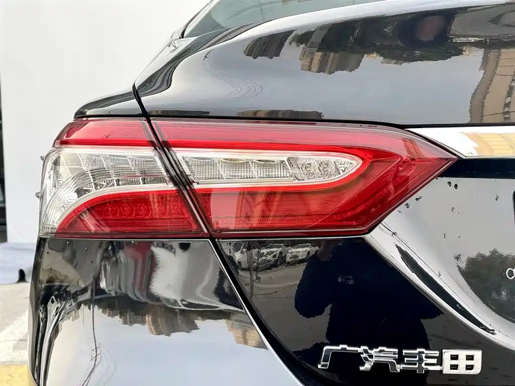 TOYOTA CAMRY 2021
