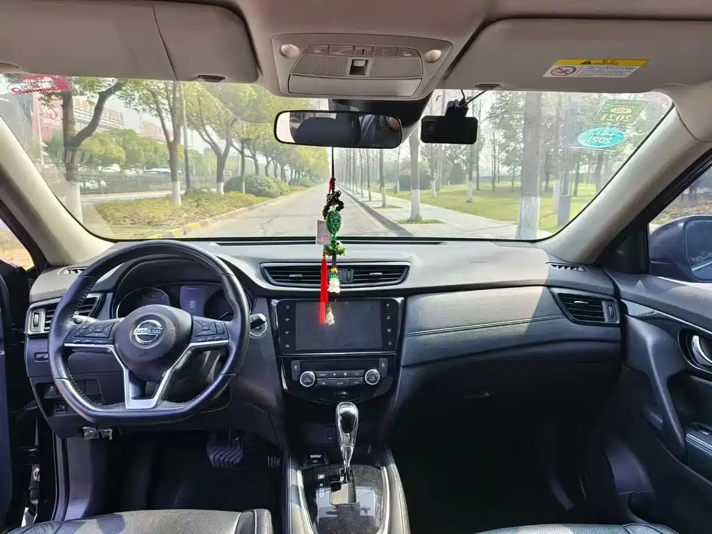 NISSAN X-TRAIL 2019