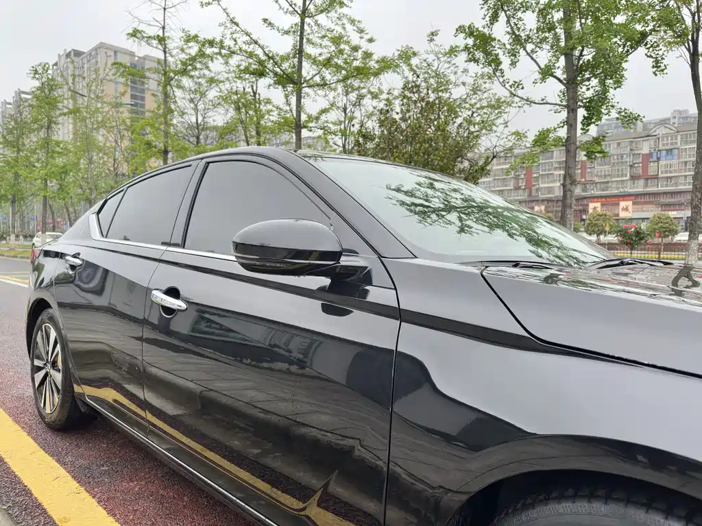 NISSAN TEANA 2022
