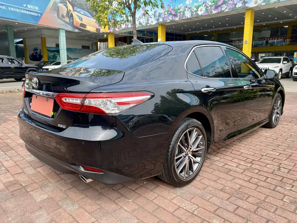 TOYOTA CAMRY 2021