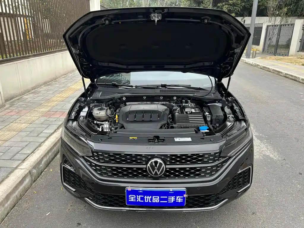 VOLKSWAGEN PASSAT 2022