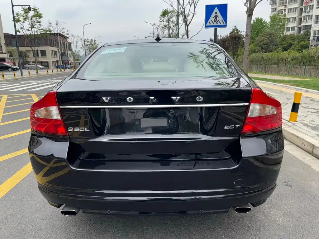 VOLVO S80L 2009