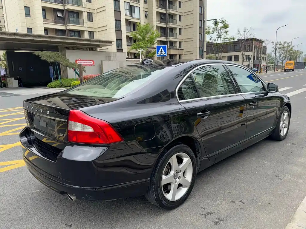 VOLVO S80L 2009