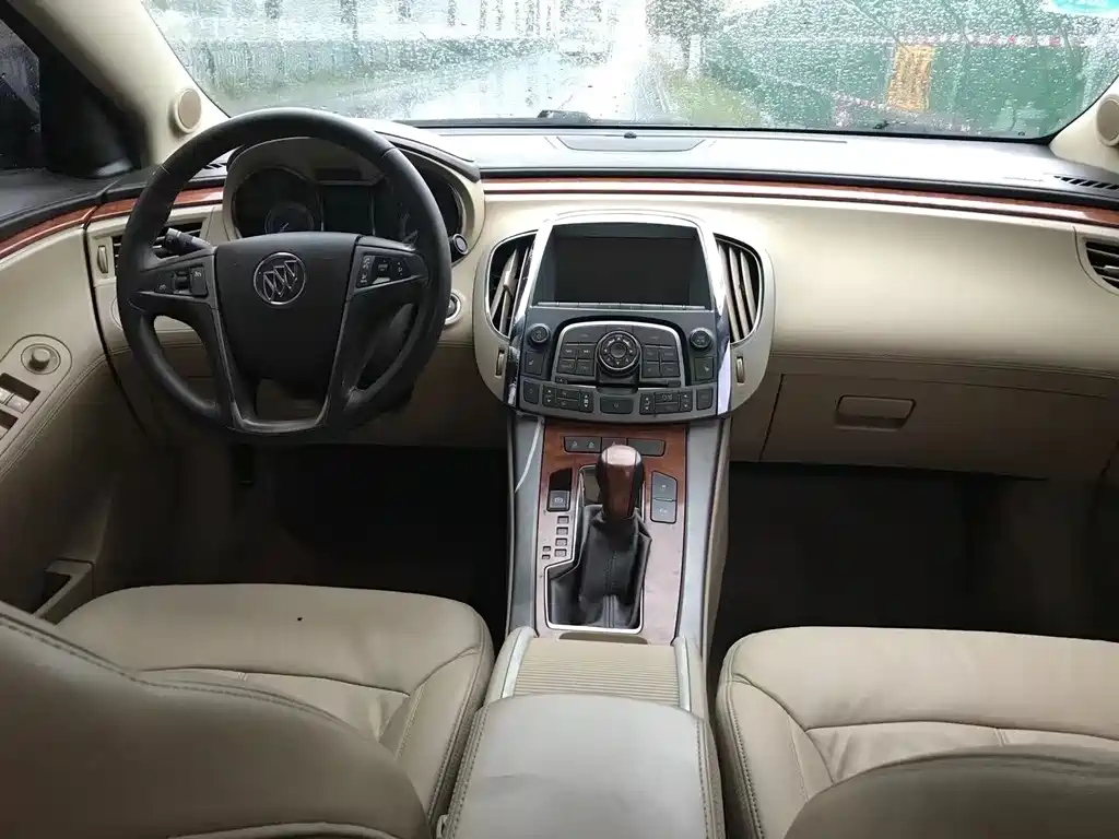 BUICK LACROSSE 2012