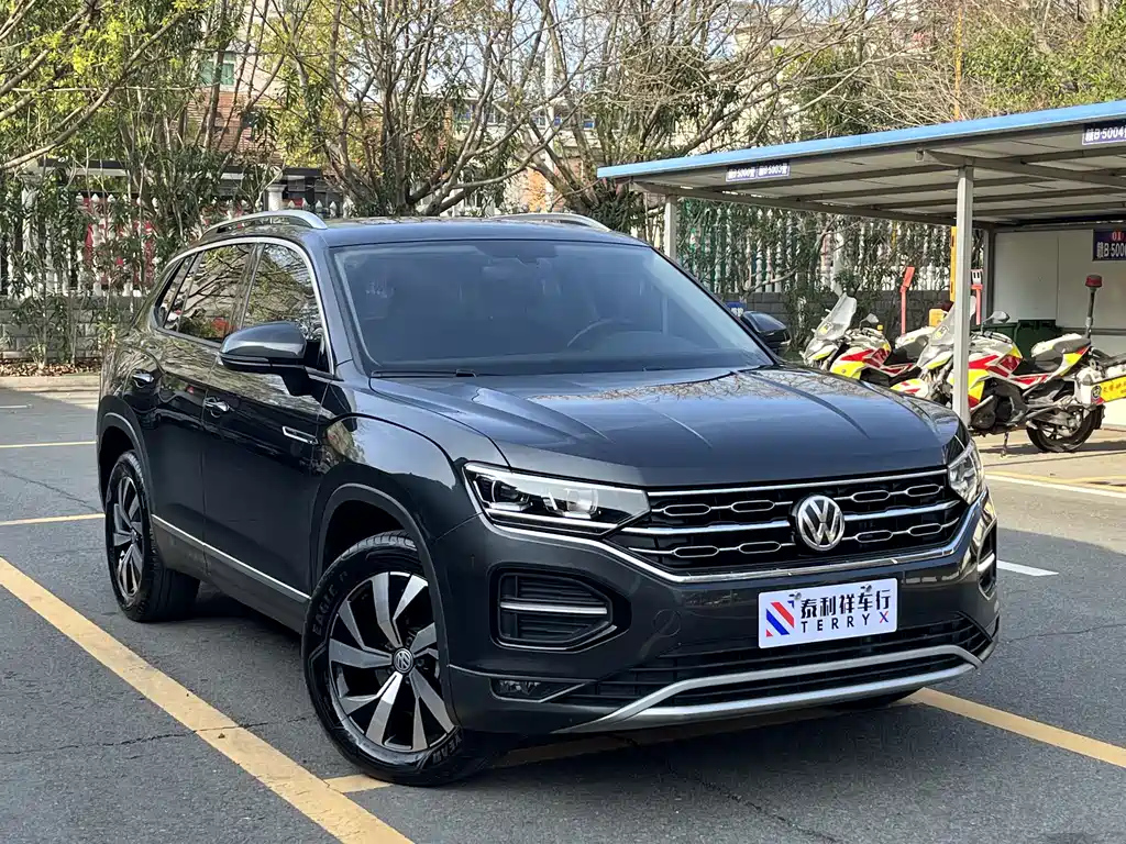 VOLKSWAGEN TAYRON 2021