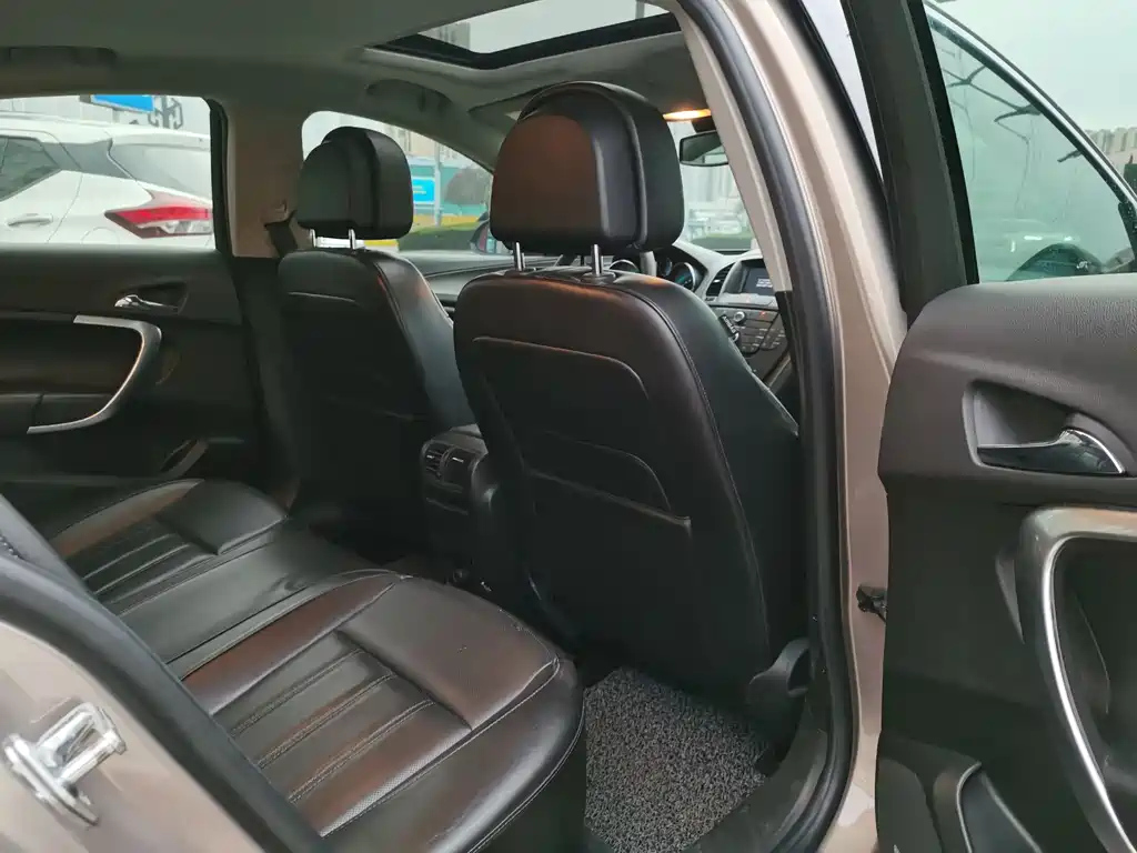 BUICK REGAL 2009