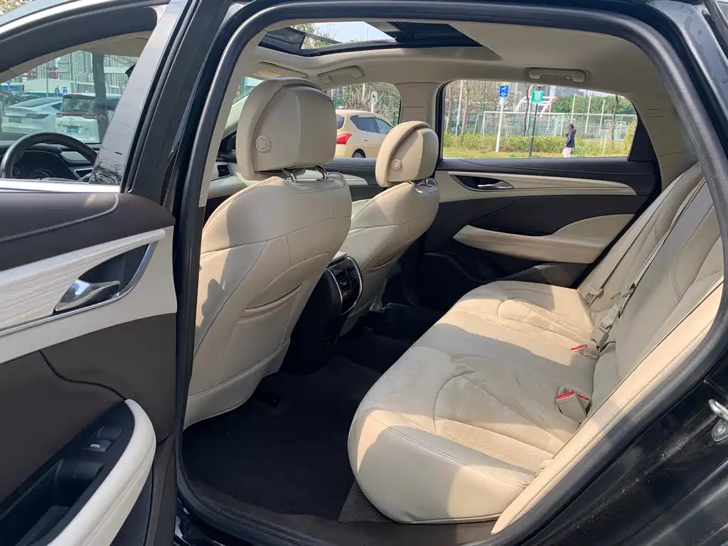BUICK LACROSSE 2018