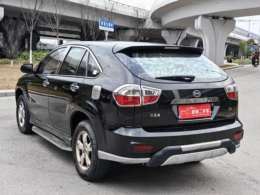BYD S6 2012
