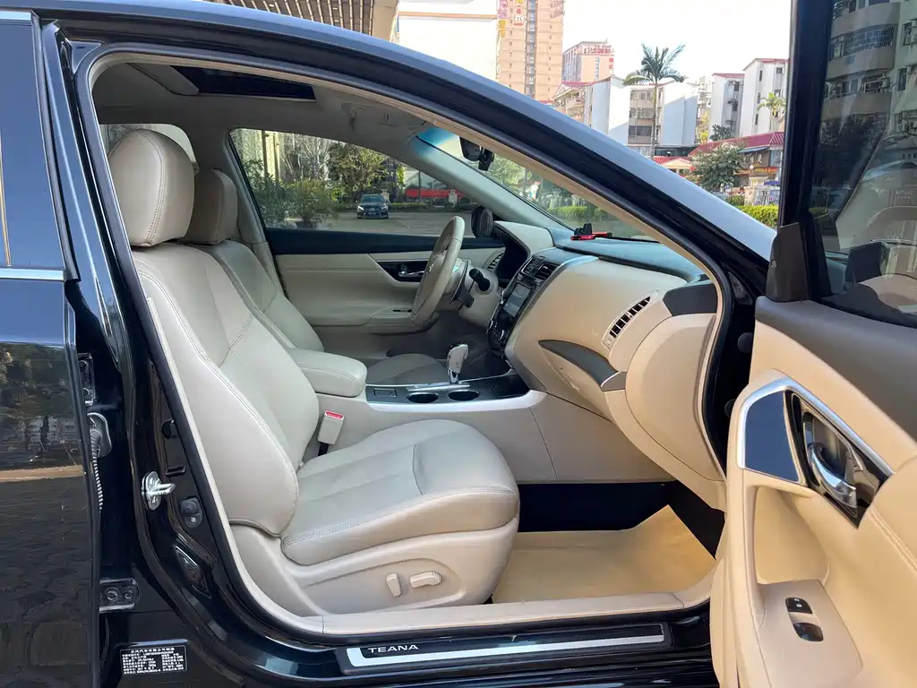 NISSAN TEANA 2018