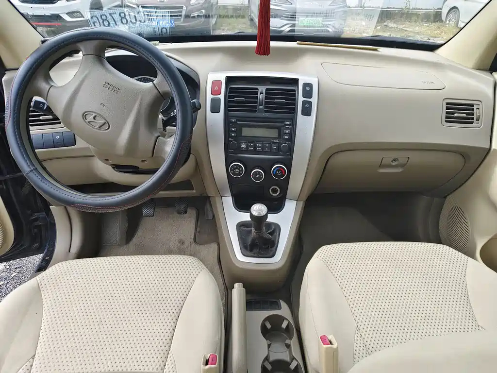 HYUNDAI TUCSON 2012