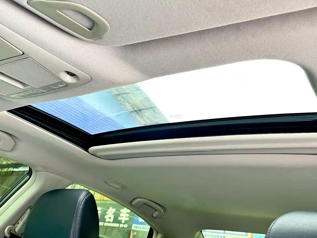 NISSAN TEANA 2017