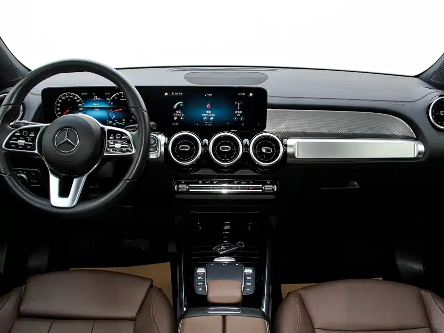 MERCEDES BENZ GLB 2023