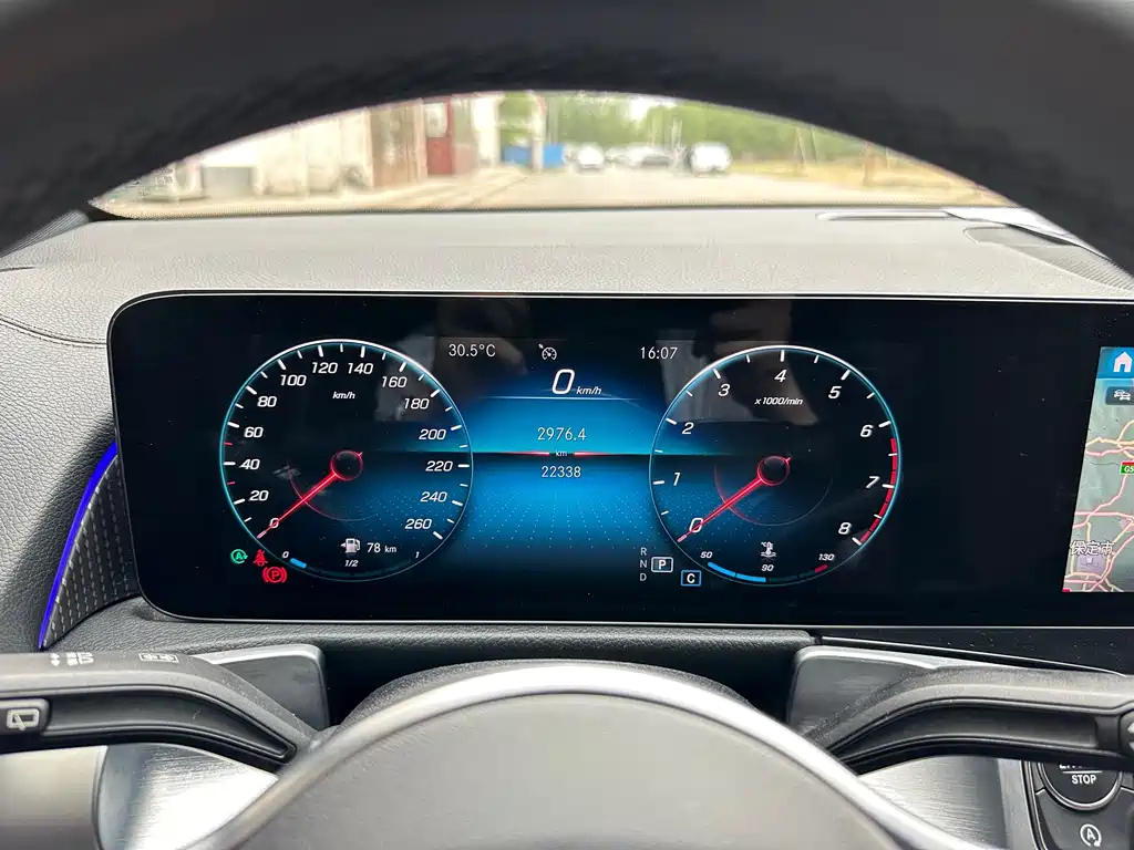 MERCEDES BENZ GLB 2021