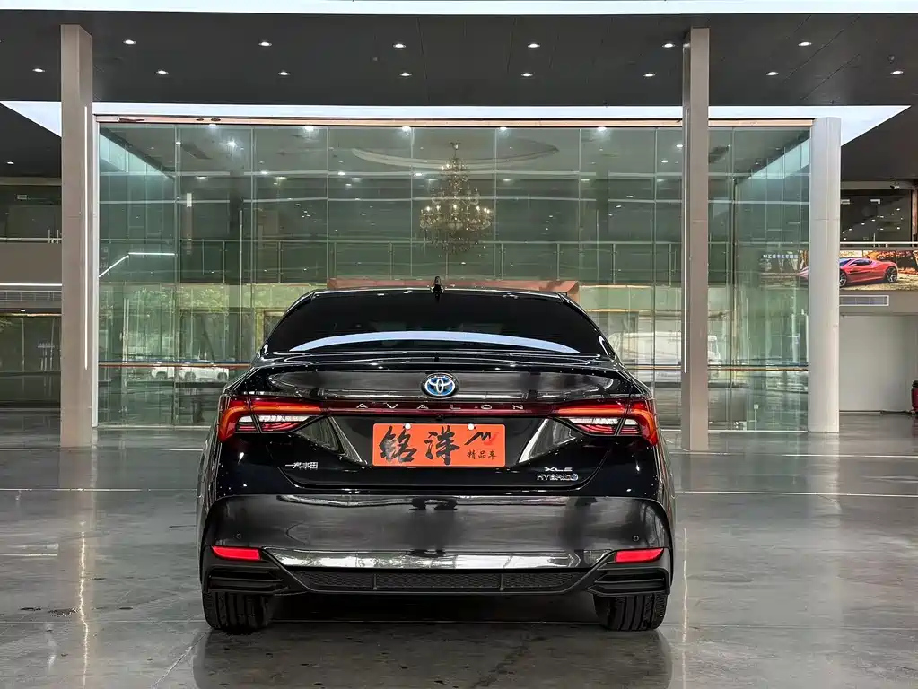 TOYOTA AVALON 2020