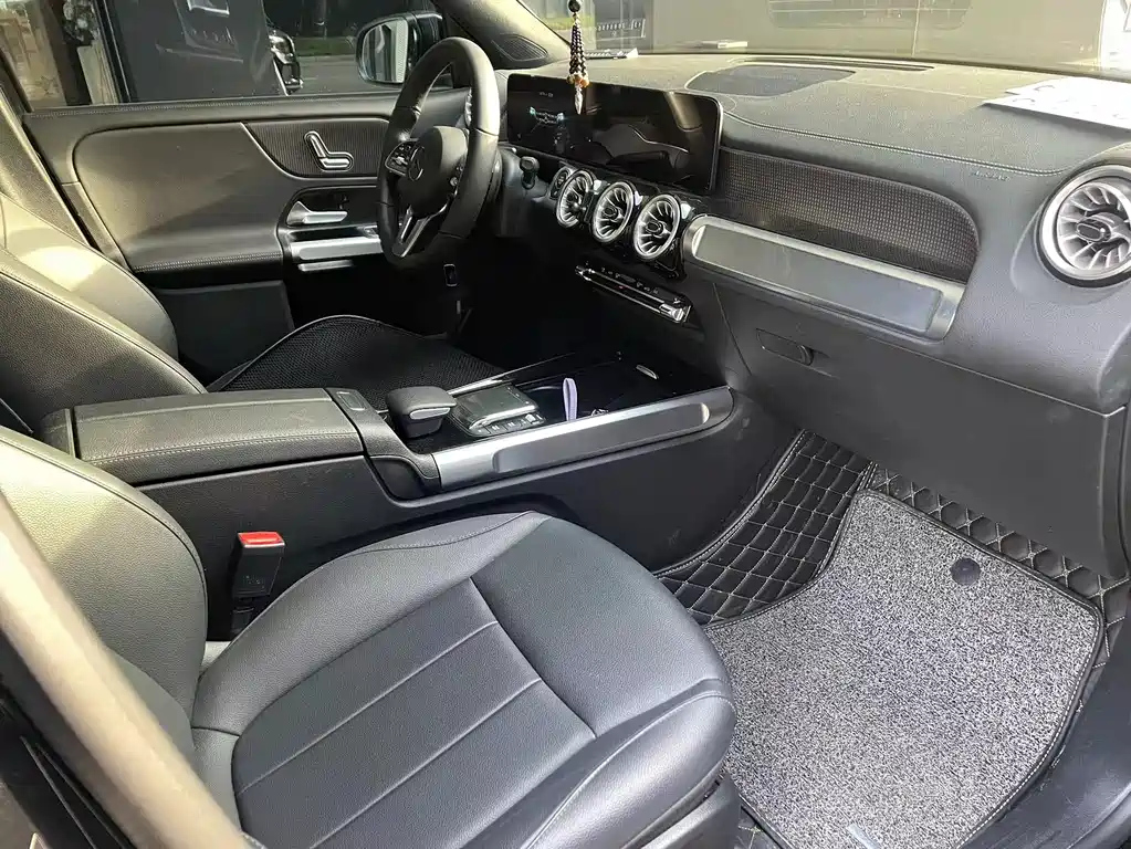 MERCEDES BENZ GLB 2022