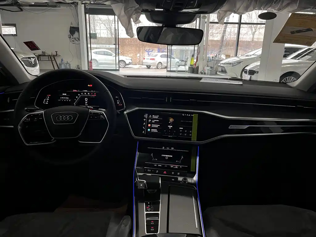 AUDI A7L 2024