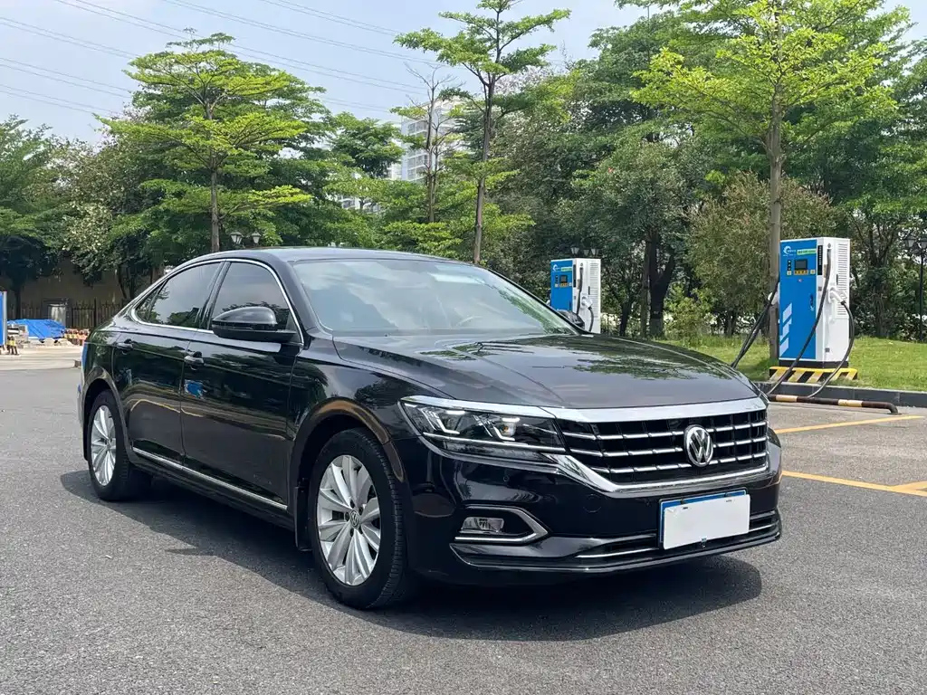 VOLKSWAGEN PASSAT 2020