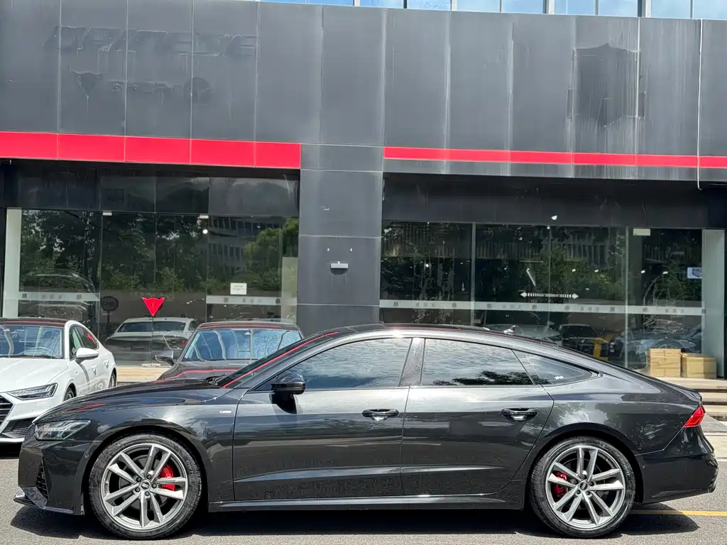 AUDI A7 2021